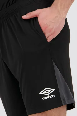 Calções Umbro Basic