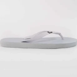 Chinelo Montevita Praiam2