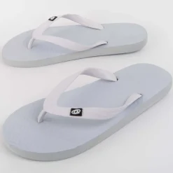 Chinelo Montevita Praiam2