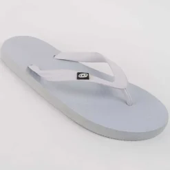 Chinelo Montevita Praiam2
