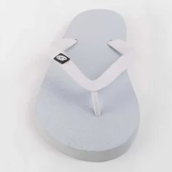 Chinelo Montevita Praiam2