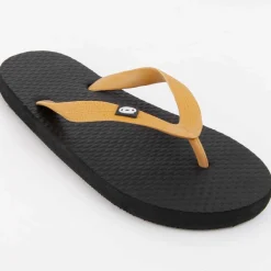 Chinelo Montevita Praiam2