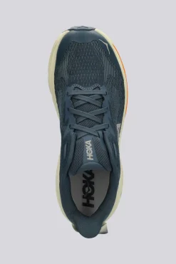 Hoka Challenger 8