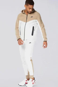 Nike Tech Fleece