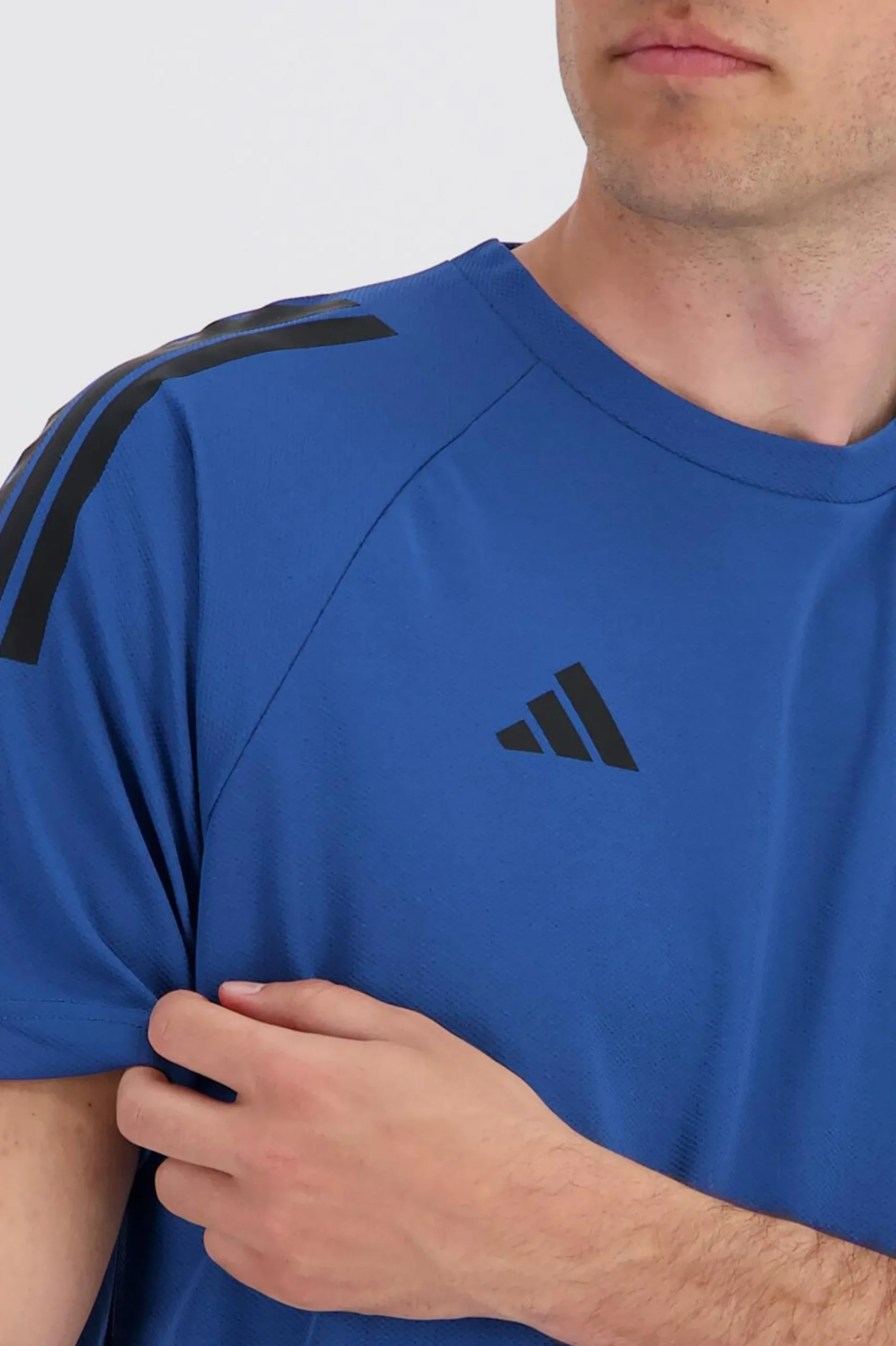 T-shirt adidas