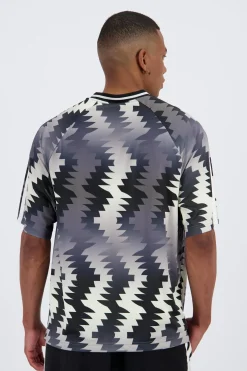 T-shirt adidas