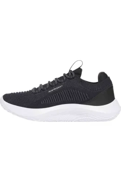 Under Armour Dynamic 2